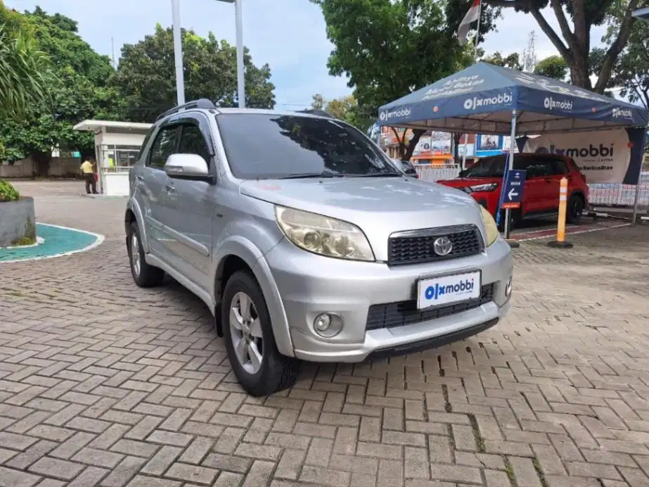 LOW DP Toyota Rush 1.5 G Bensin-AT 2013 BYL