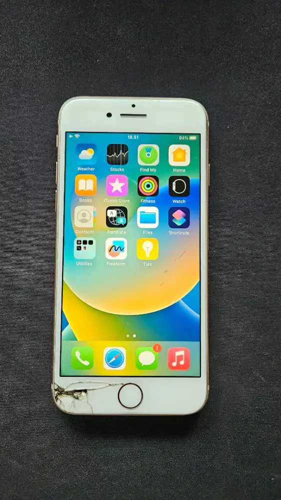 iPhone 8 64GB WIFI Only ex iBox