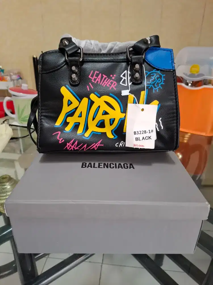 Tas baru balenciaga