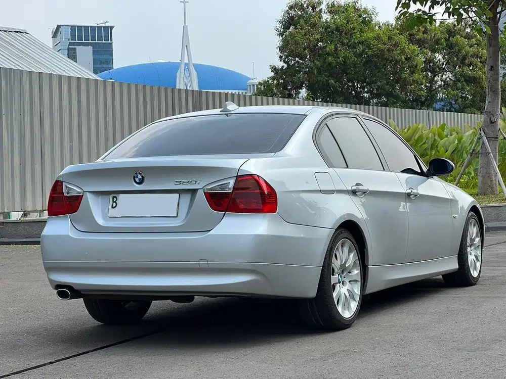 [LOW ODO] BMW 320i E90 EXECUTIVE 2.0 AT 2008/2009