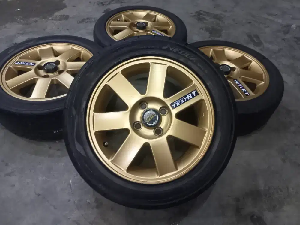 Velg Racing Rays Ring 15 for Brio Jazz Yaris Calya Sigra Dll