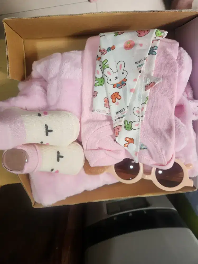 set kado baby perempuan, baju jumper lengkap
