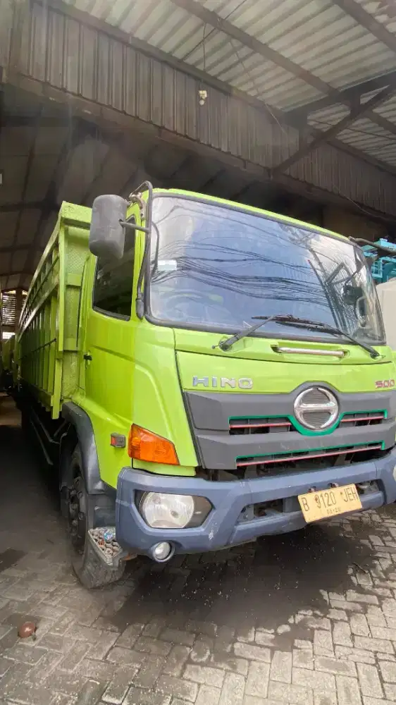 Hino FL 235JW Bak 2016 Tronton