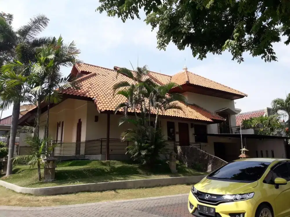 Rumah 2 Lantai Bagus di Citraland International Village