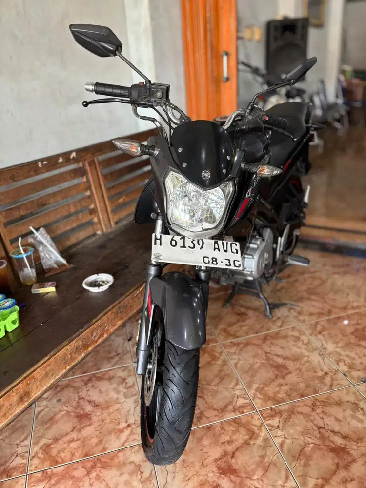 Vixion 2015 hitam