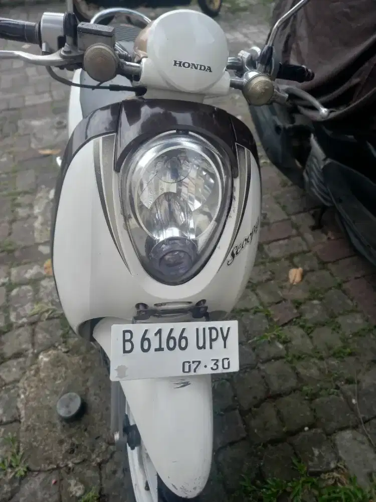 Dijual Motor Honda Scoopy Karbu tahun 2010 Lengkap