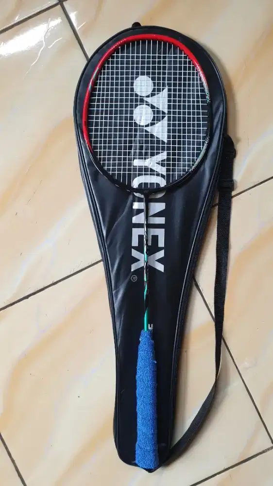 Raket yonex astrox 88D