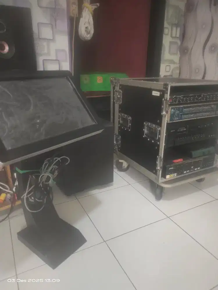 peralatan set karaoke