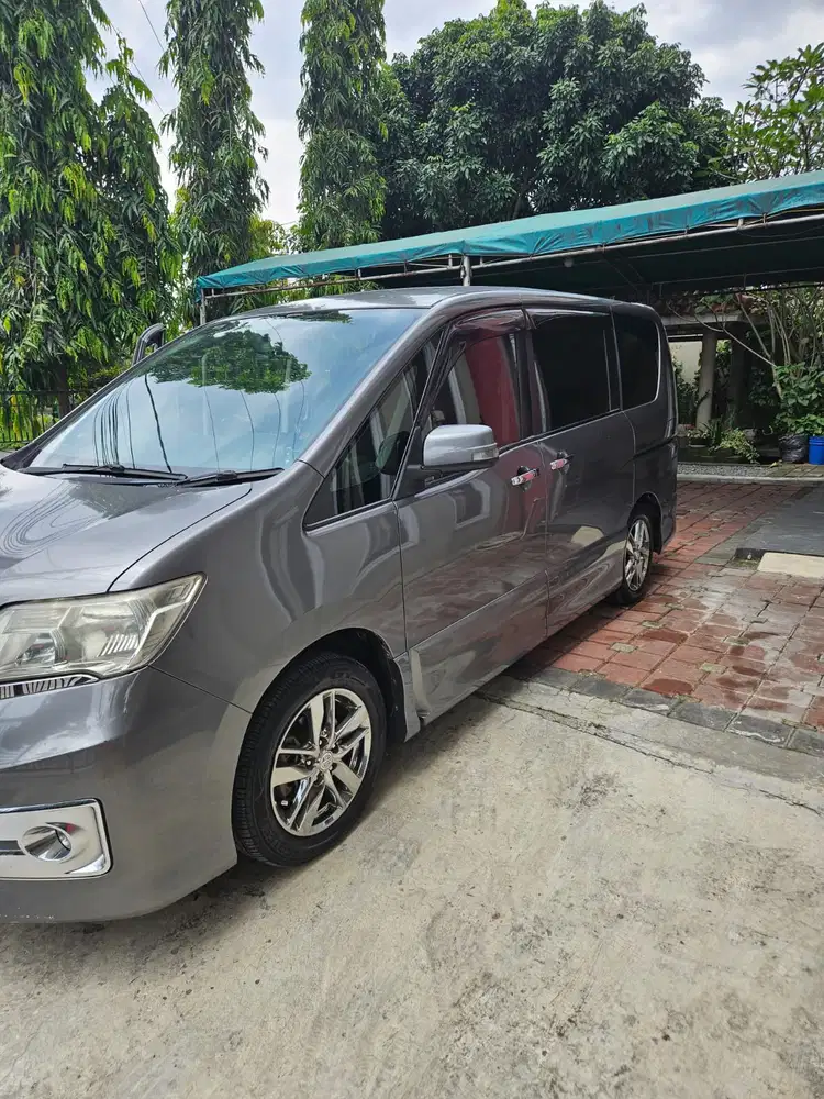 Nissan Serena 2014 Bensin