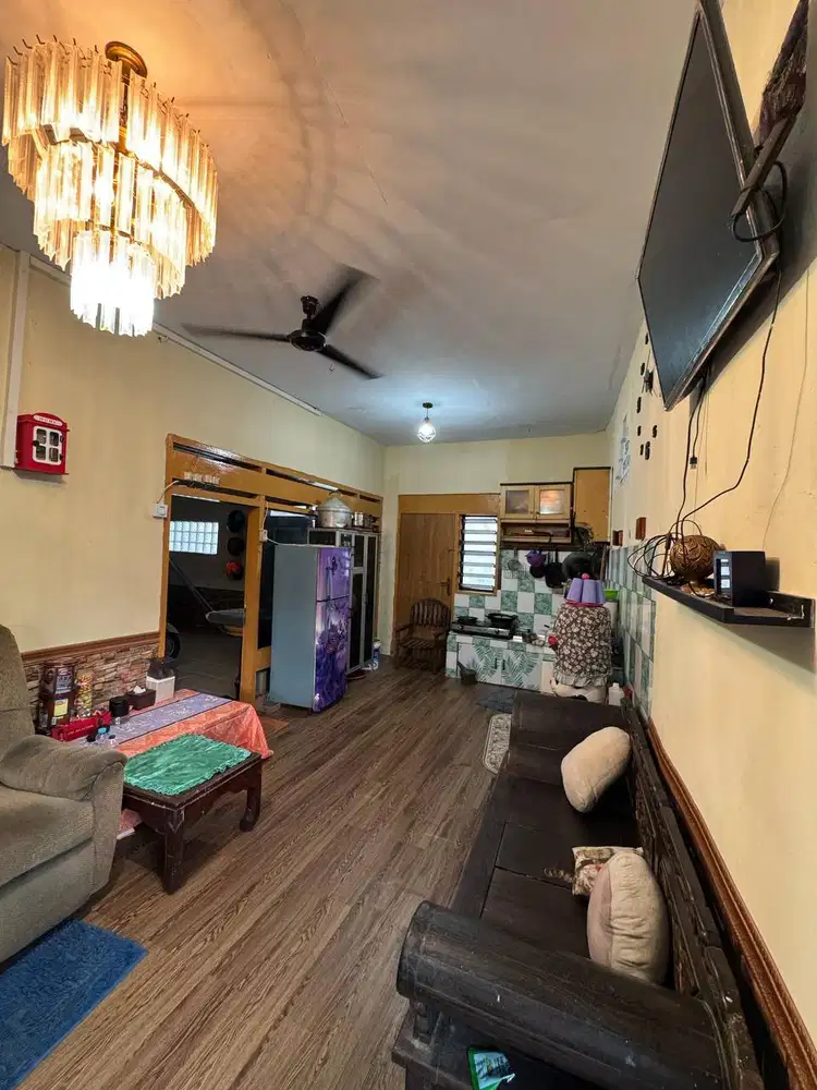 DIJUAL RUMAH JALAN KALIBOKOR