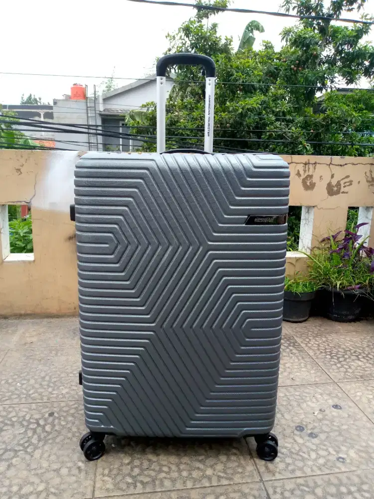 AMERICAN TOURISTER BY SAMSONITE SIZE 30 INCH