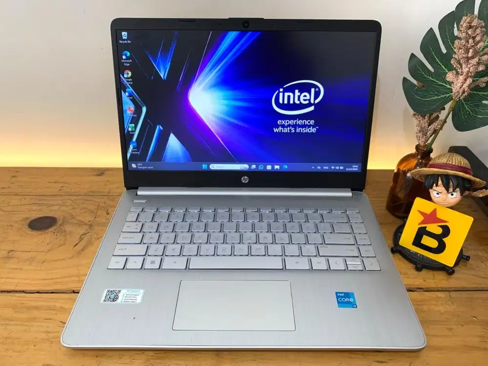 Laptop Hp 14s-dq5567TU Core i3 gen12 RAM 8 / 512 SSD FHD Garansi On