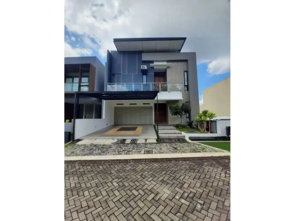 Dijual Hunian berkelas di Semarang atas di perumahan elite Candi Golf kota Semarang  View dan ada swimming pool