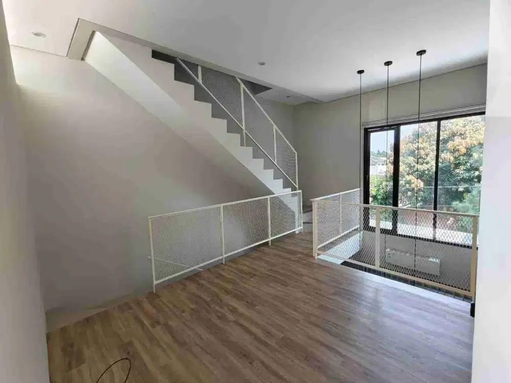 Rumah 3 Lantai Luas 105m Furnish Ciater Dekat BSD Bintaro