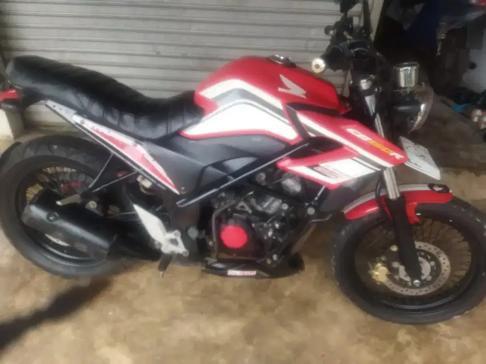 Di jual CB 150 R 2015