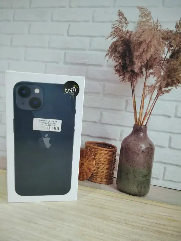 handphone iPhone 13 128
