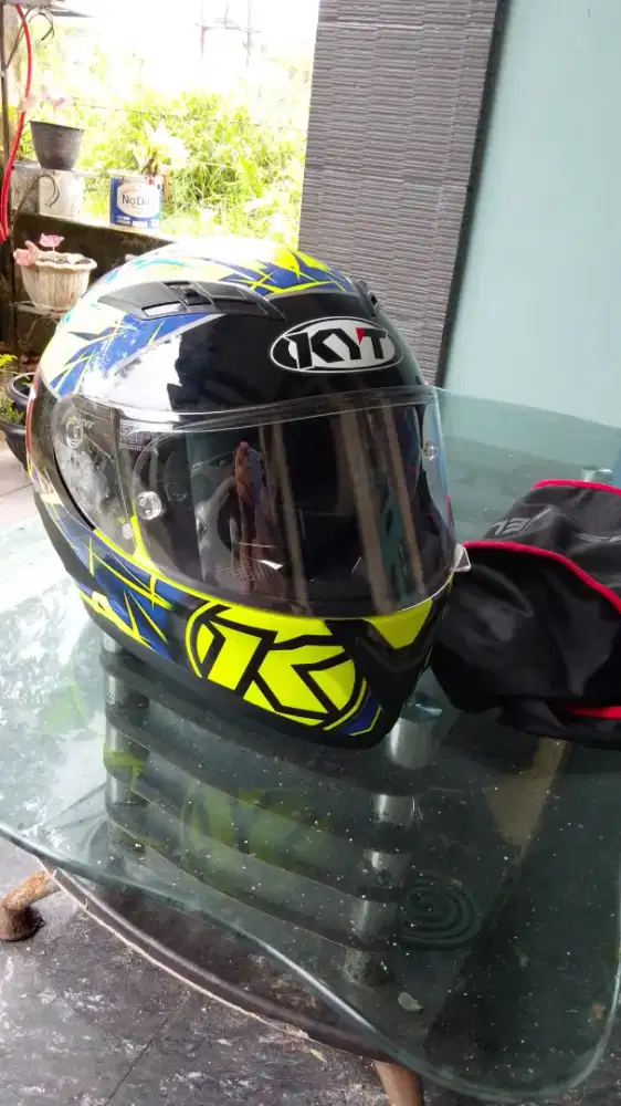 Helm kyt falcon like new
