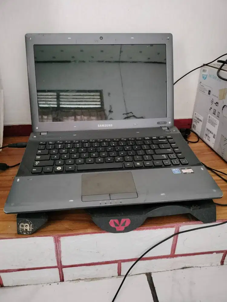 Laptop Samsung RV413