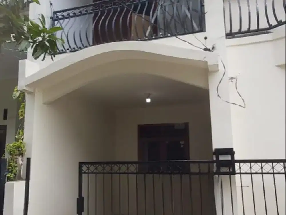 Disewa rumah baru selesai renovasi siap huni di Taman Galaxy Indah,Bekasi Selatan