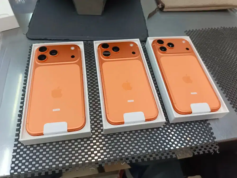 iPhone 17 Promax 256GB Ready Orange dan Blue Garansi Resmi iBox