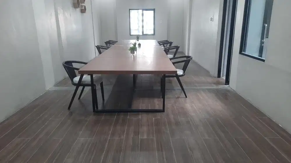 Kantor Semi Furnished