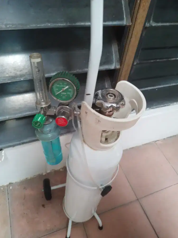 Tabung oksigen komplit