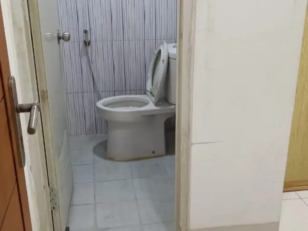 Murah !! DISEWAKAN RUMAH DI PELEPAH RAYA INDAH 2 LANTAI 6X17