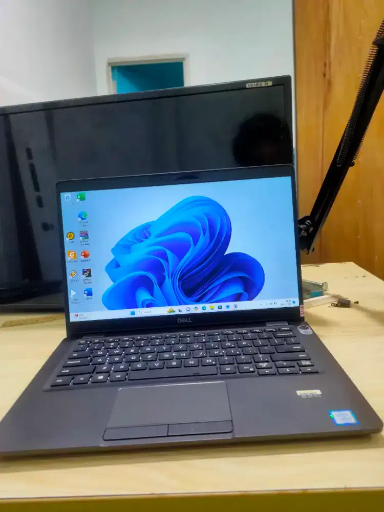 Dell core i5 touchscreen keyboard backlight