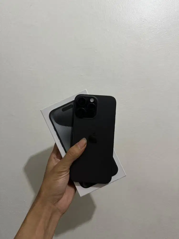 iPhone 15 Promax 256 Black Titanium Nominus