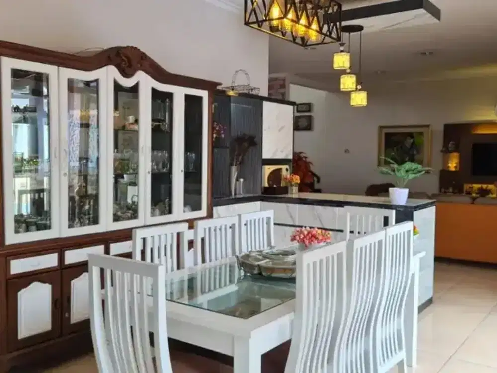 Dijual Rumah Lux ada Kolam Renang komplek Kotabaru parahyangan Tatar Ratnasasih