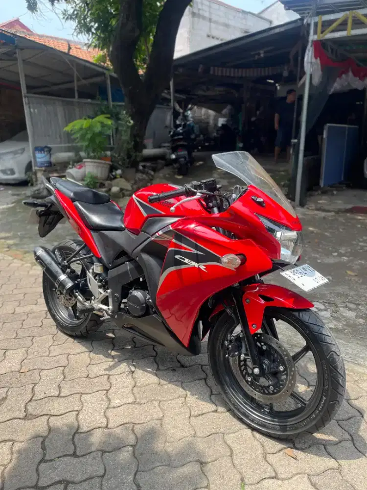 Honda cbr 150 cbu 2013