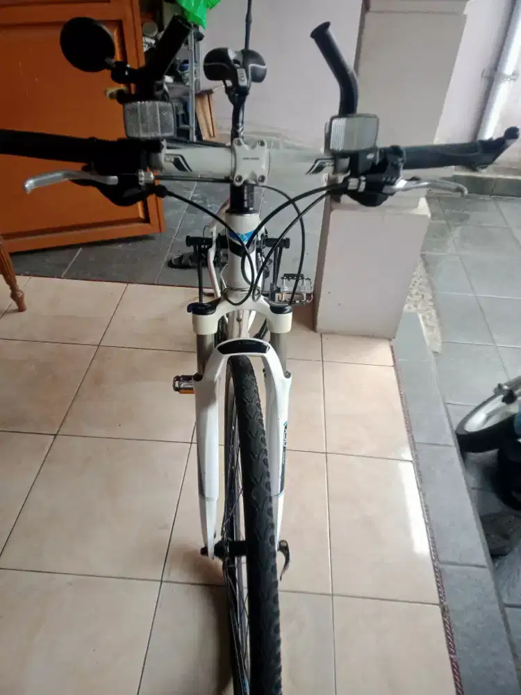 Sepeda poligon Heist 4.0 uk 2.75 mulus sangat layak pake orian semua