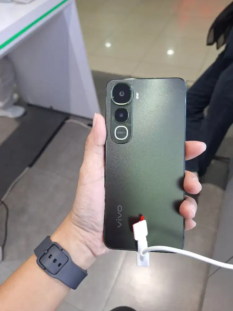 VIVO Y400 RAM 8GB ROM 256GB