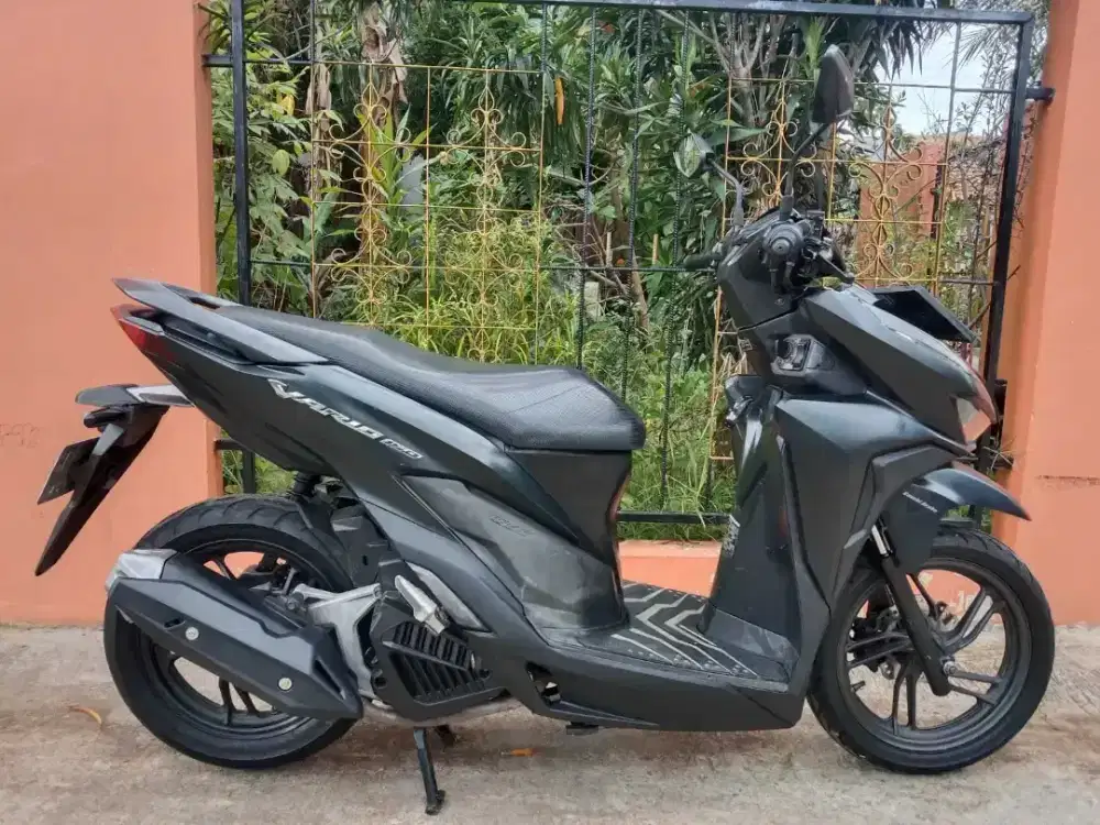 Honda Vario 150 tahun 2018 surat komplit