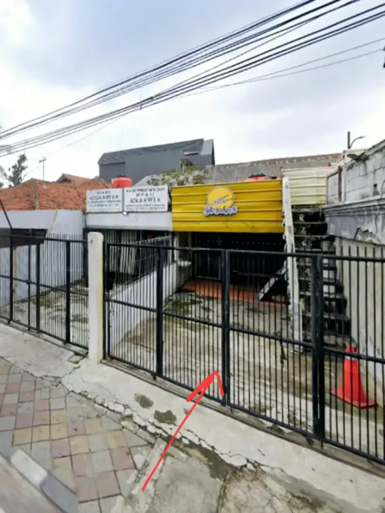 Rumah ada rooftop untuk usaha/cafe depan jalan raya