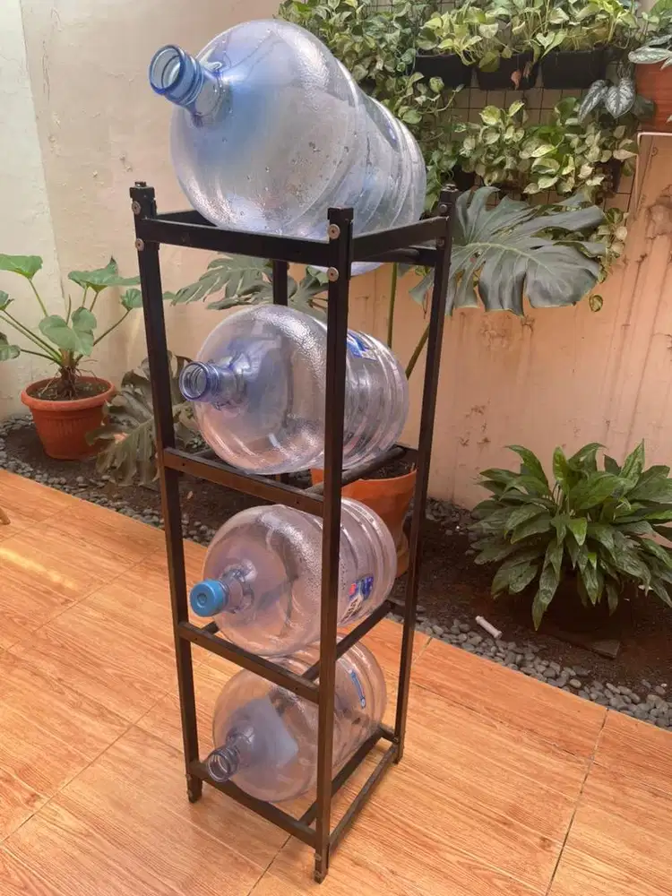 Rak Galon isi 4 bonus Galon Aqua dan Handle