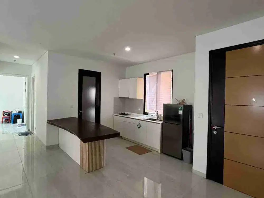 DIJUAL / DISEWA APARTEMEN THE LLOYD 2 BR