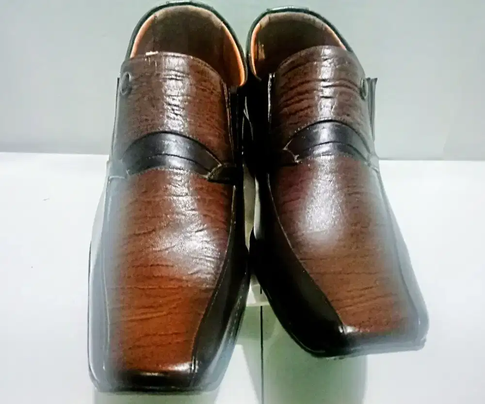 Versace - Sepatu Pria Kekinian Keren Pantofel Original