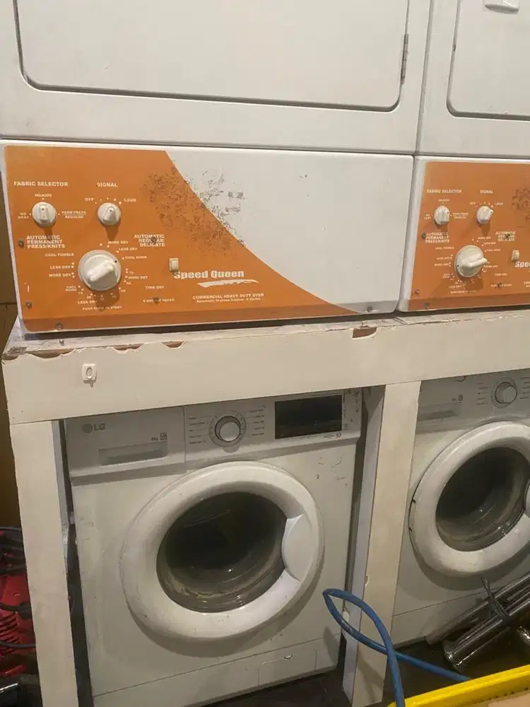 Di butuhkan tukang gosok dan sales laundry