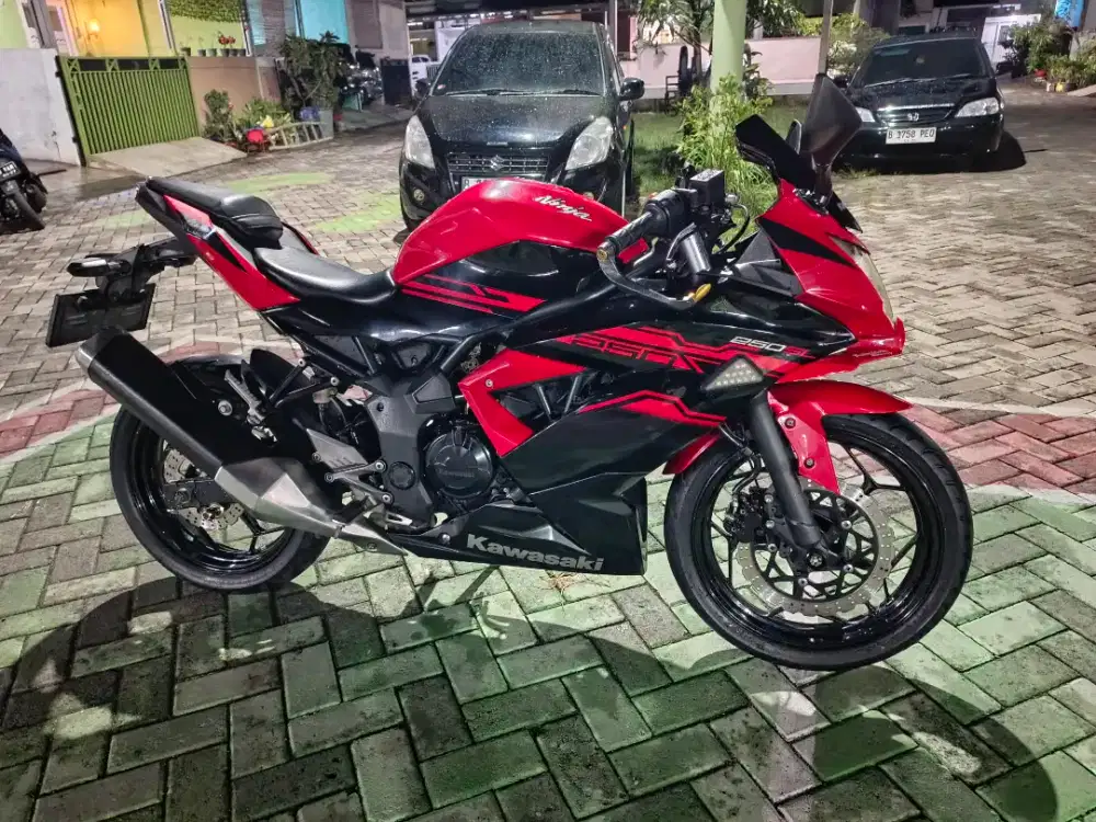 Dijual motor kawasaki ninja SL mono 250cc