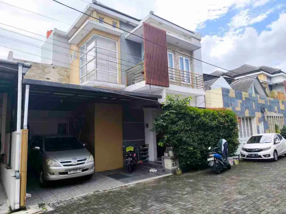 Rumah Cantik 2 lt di Singopuran Kartasura