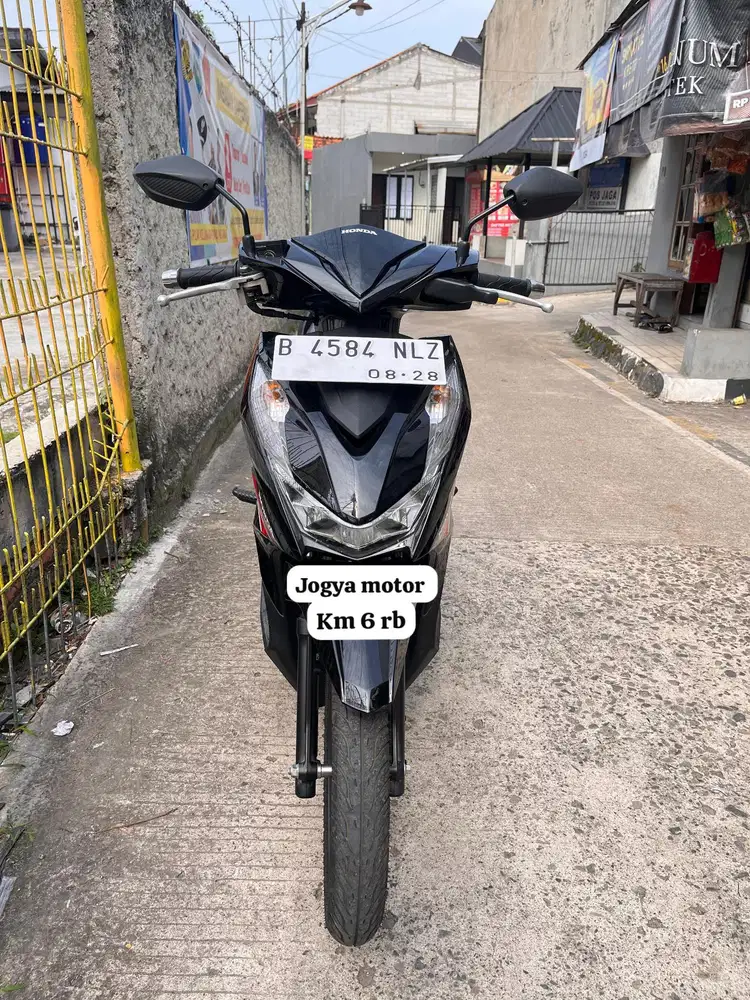 (A) Honda Beat Sporty CBS Tahun 2023