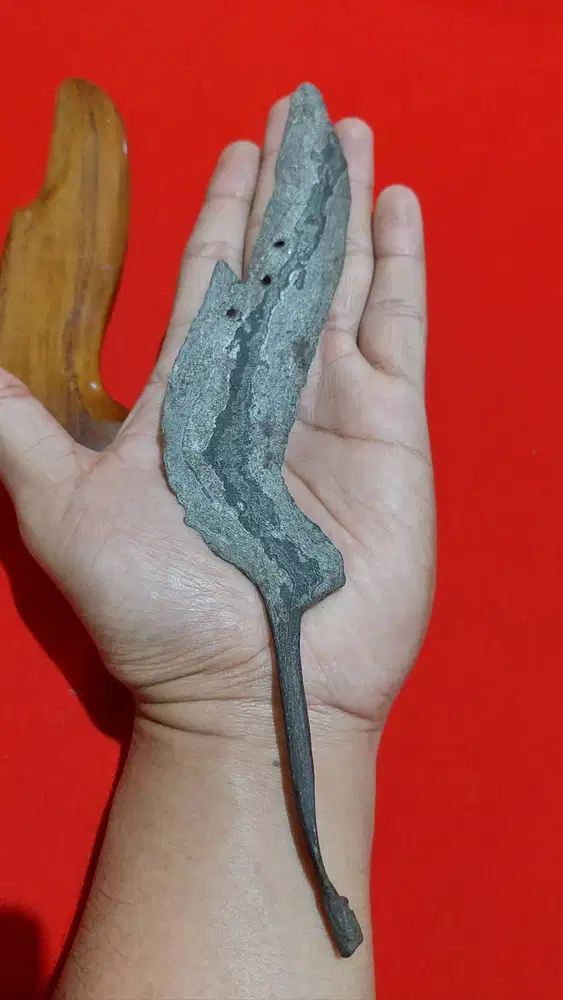 Kujang Daun Sepuh Langka Murah