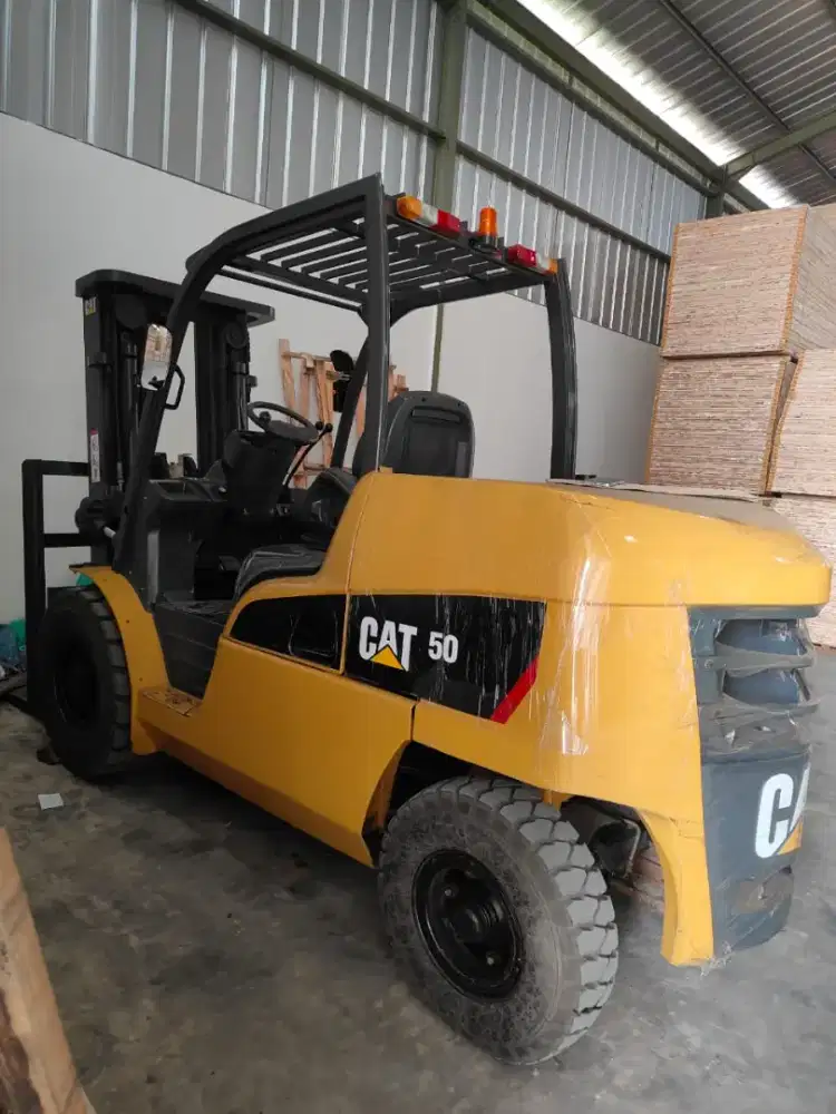 Forklift Caterpillar 5 Ton,Tiang Threelift,Matic,S6STahun 2020