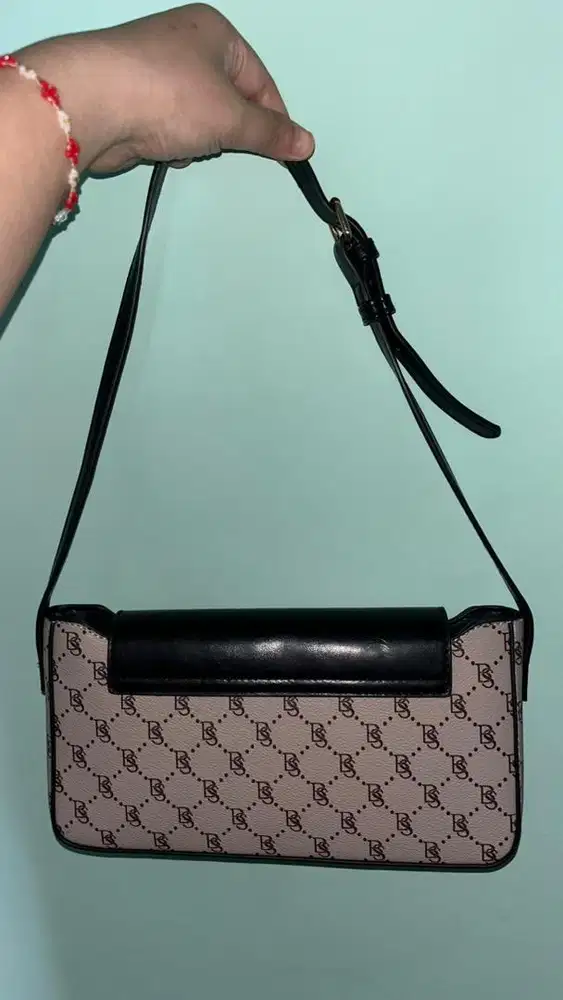 DI JUAL TAS SHOULDER BOSTANTEN