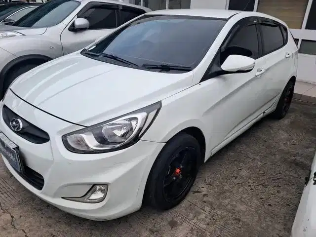 Pajak Panjang - Hyundai Avega 1.4 Bensin-AT 2013