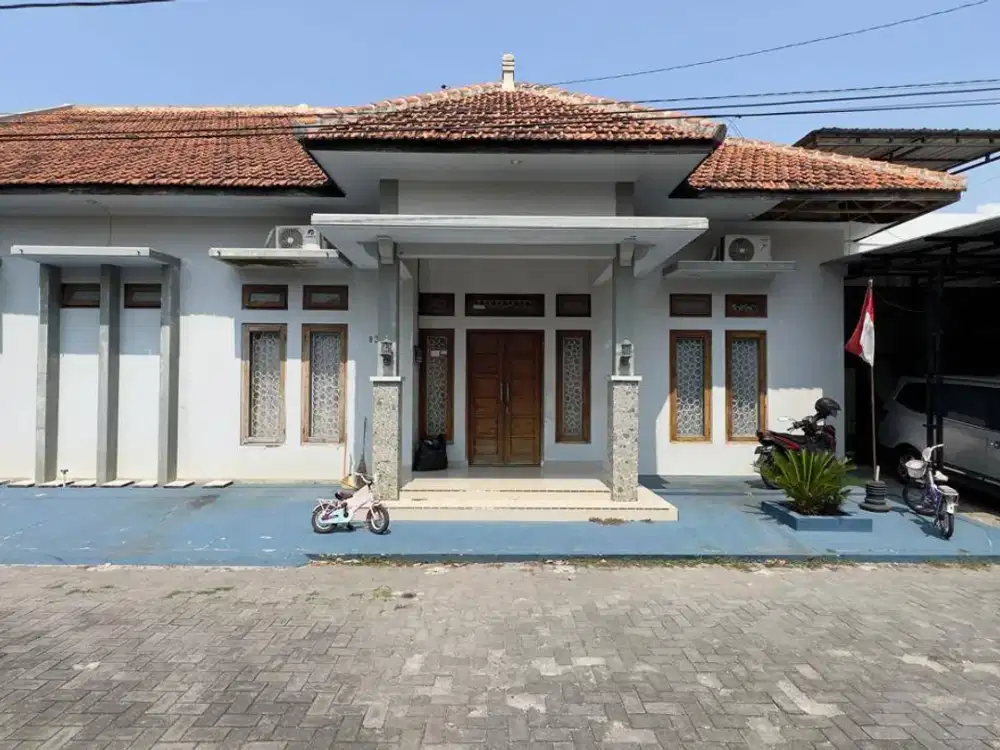 RUMAH BAGUS DIJUAL DI SOLO DEKAT RS NIRMALA SURI, PATUNG JAMU