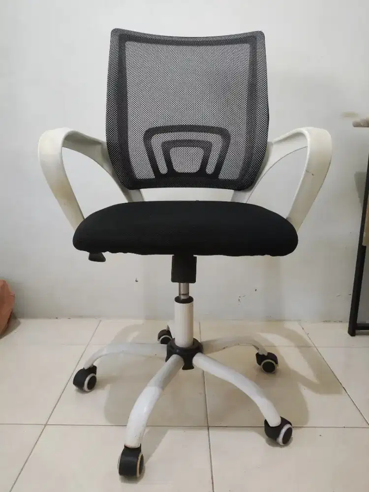 Dijual Kursi Kantor/ Belajar