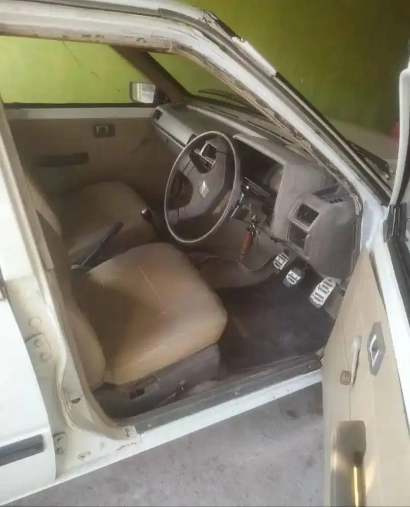 Jula mobil nissan sunny b11