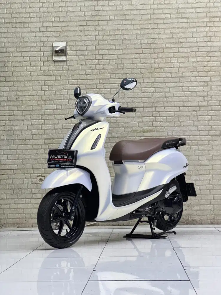 ODO 9RB‼️ Yamaha Grand Filano 125 Lux 2023 Matte White
- Dava Mustika